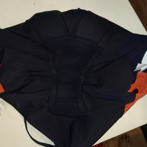 Pair of used 2XU cycling shorts - Picture 5 of 5